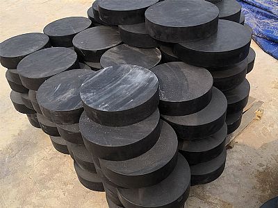 科尔沁区板式橡胶支座由若干层橡胶片与薄钢板经加压硫化